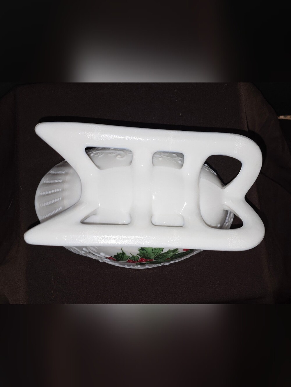 Westmoreland Glass Company hand-painted holly milk glass sleigh - Picture 7 of 10